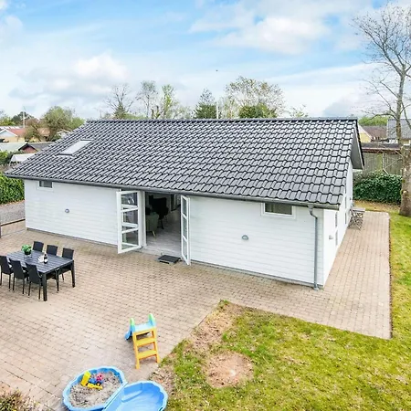 Vakantiehuis 4 Star In Børkop